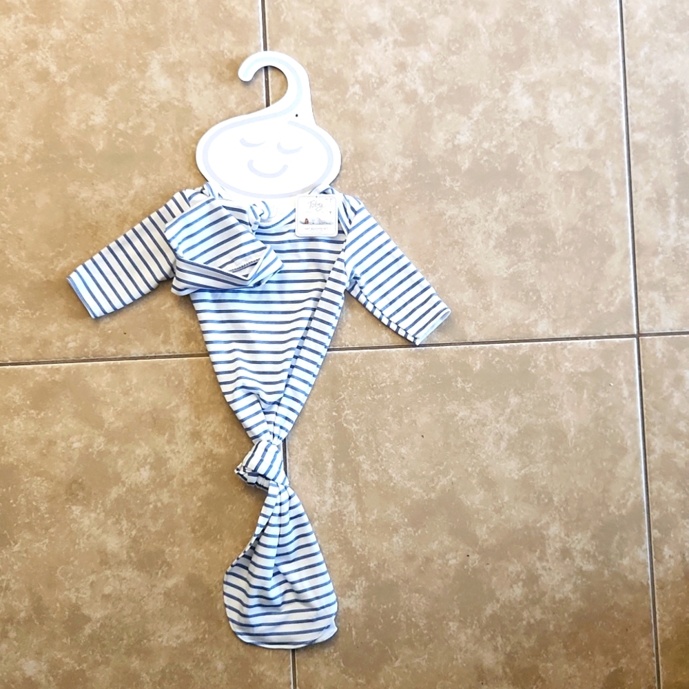 Toby 2 pc hat & gown set